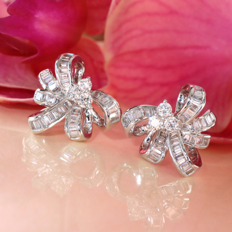 Exquisite Diamanten Schleifen Ohrstecker | SCHMUCKTRÄUME.COM