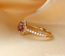 Femininer Rosa Malaya Granat Ring mit Brillanten