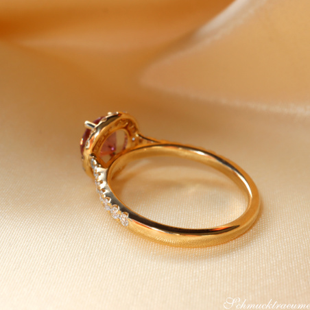 Femininer Rosa Malaya Granat Ring mit Brillanten