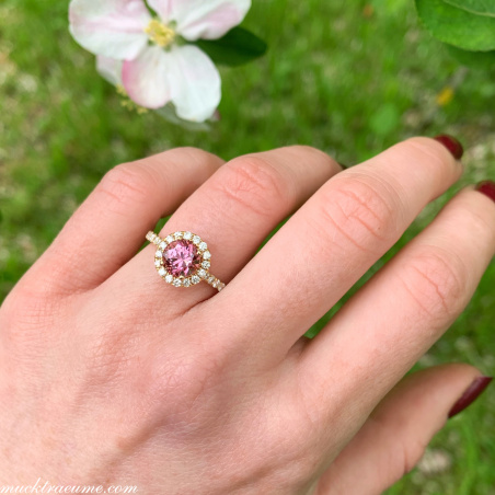 Femininer Rosa Malaya Granat Ring mit Brillanten