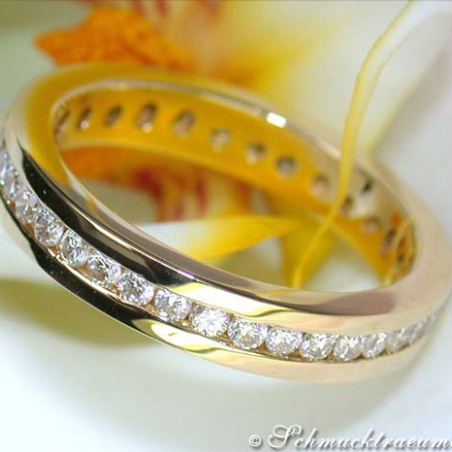 Attractive Diamond Eternity Ring in Yellow gold 18k
