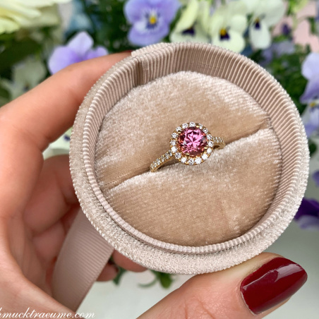 Femininer Rosa Malaya Granat Ring mit Brillanten