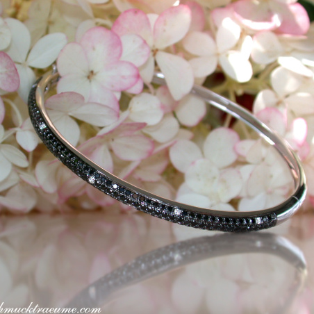 Armreif mit schwarzen Diamanten