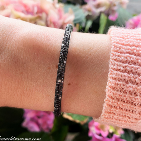 Armreif mit schwarzen Diamanten
