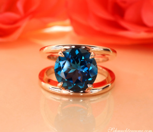 Auffallender Blautopas Ring „Blue Minimalism“