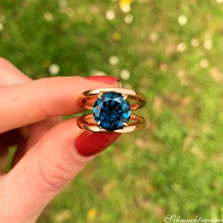Auffallender Blautopas Ring „Blue Minimalism“