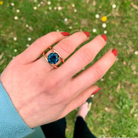 Auffallender Blautopas Ring „Blue Minimalism“