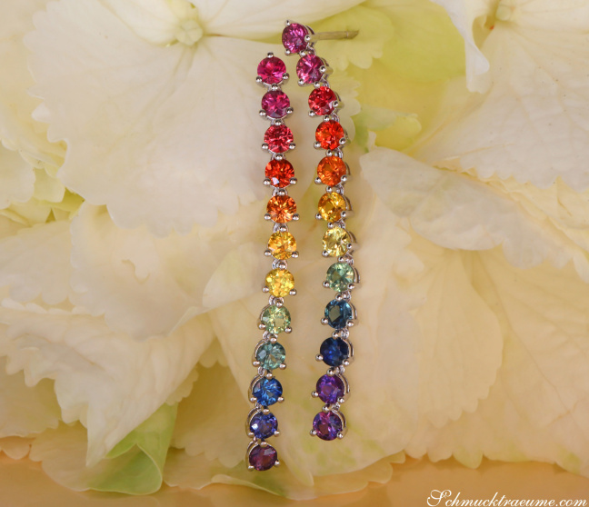 Herrliche Regenbogen Saphir Ohrgehänge „Rivière“ Herrliche Regenbogen Saphir Ohrgehänge „Rivière“