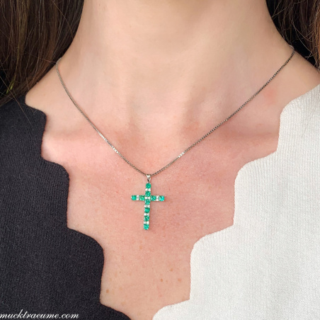 Smaragd Kreuz Anhänger mit Brillanten