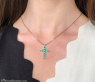 Smaragd Kreuz Anhänger mit Brillanten