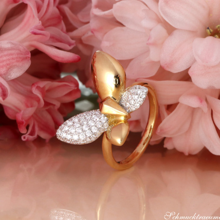 Traumhafter Brillanten Schmetterling Ring „Golden Butterfly“