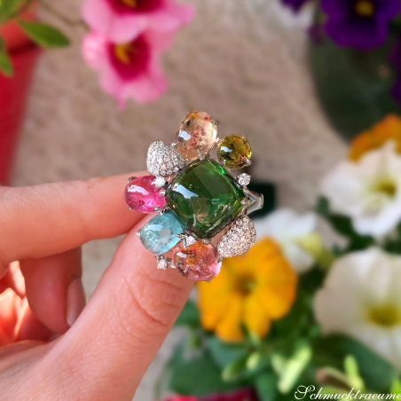 Spektakulärer Multicolor Turmalin Ring mit Brillanten (Unikat)