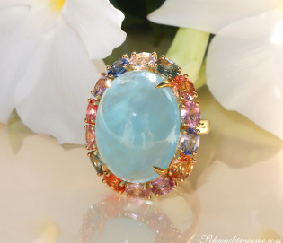 Opulenter Milky Aquamarin Ring mit Multicolor Saphiren