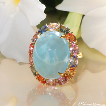 Opulenter Milky Aquamarin Ring mit Multicolor Saphiren