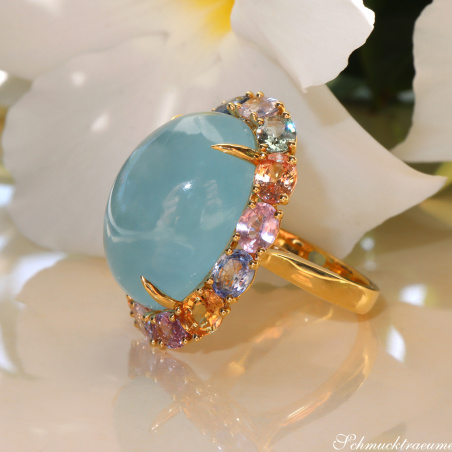 Opulenter Milky Aquamarin Ring mit Multicolor Saphiren