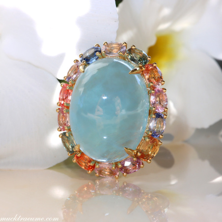 Opulenter Milky Aquamarin Ring mit Multicolor Saphiren
