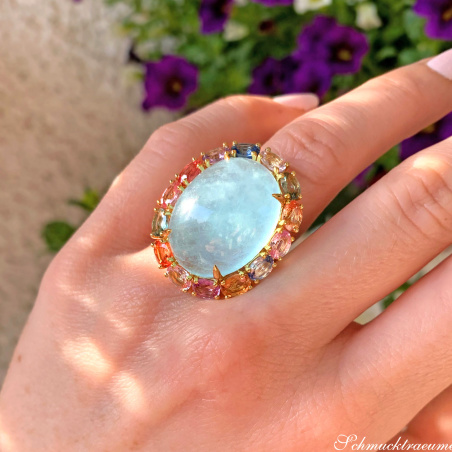 Opulenter Milky Aquamarin Ring mit Multicolor Saphiren
