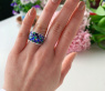 Fabelhafter Saphir Ring mit Smaragden und Brillanten
