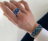 Fabelhafter Saphir Ring mit Smaragden und Brillanten