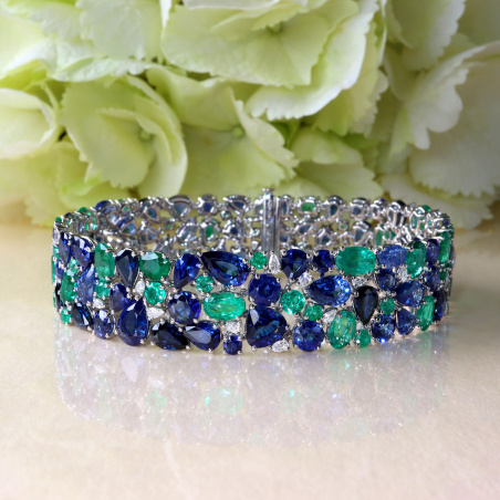 Luxuriöses Saphir Armband mit Smaragden und Diamanten