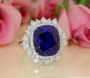 High Jewelry: Spektakulärer Ceylon Saphir Ring mit Diamanten