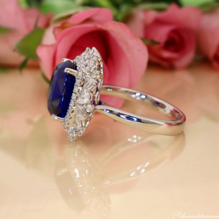High Jewelry: Spektakulärer Ceylon Saphir Ring mit Diamanten