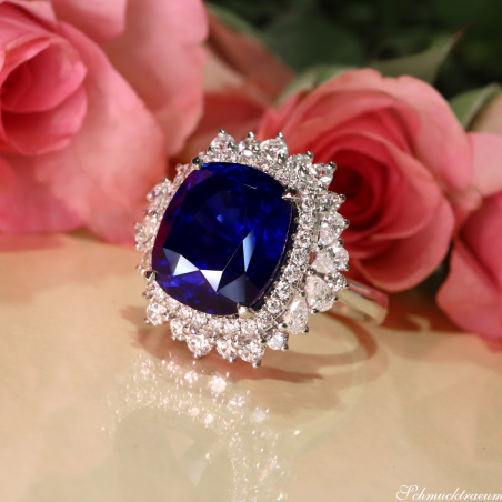 High Jewelry: Spektakulärer Ceylon Saphir Ring mit Diamanten