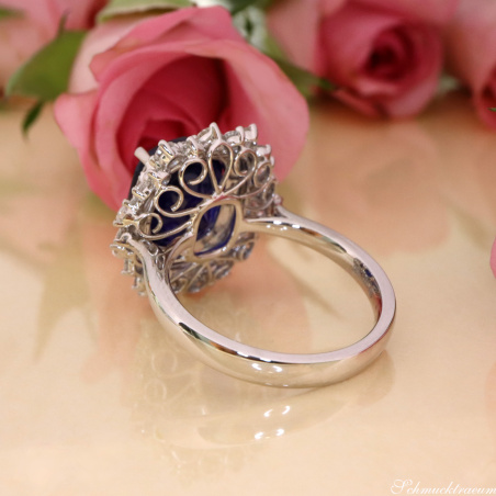 High Jewelry: Spektakulärer Ceylon Saphir Ring mit Diamanten