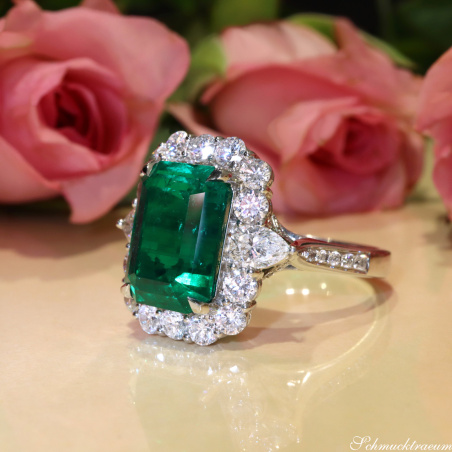 High Jewelry: Einzigartiger kolumbianischer Smaragd Ring  (Muzo Green, Minor Oil)
