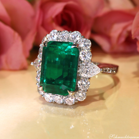 High Jewelry: Einzigartiger kolumbianischer Smaragd Ring  (Muzo Green, Minor Oil)