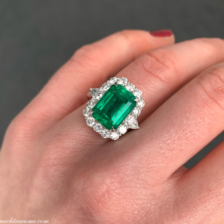 High Jewelry: Einzigartiger kolumbianischer Smaragd Ring  (Muzo Green, Minor Oil)