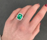 High Jewelry: Einzigartiger kolumbianischer Smaragd Ring  (Muzo Green, Minor Oil)