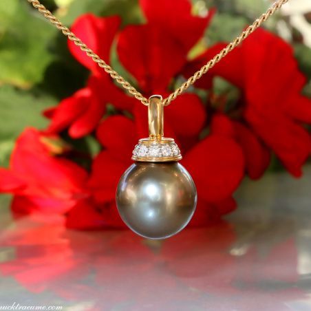 Wundervoller Tahitiperle Anhänger mit Brillanten (mit Kette)