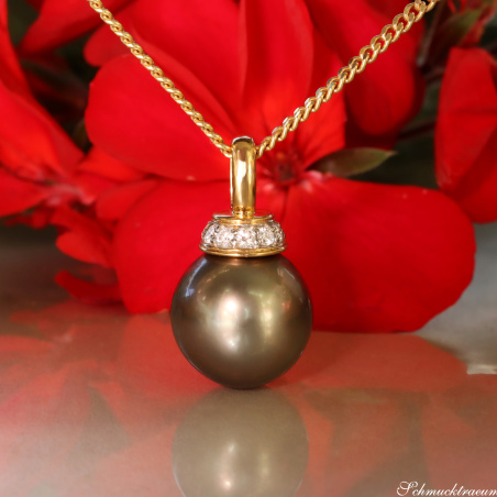 Wundervoller Tahitiperle Anhänger mit Brillanten (mit Kette)