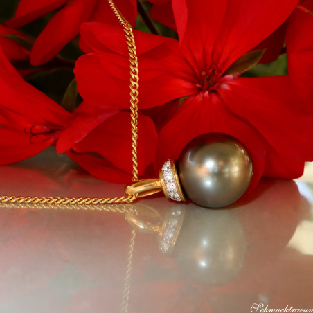 Wundervoller Tahitiperle Anhänger mit Brillanten (mit Kette)