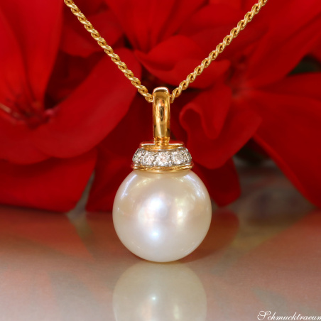 Wundervoller Tahitiperle Anhänger mit Brillanten (mit Kette)