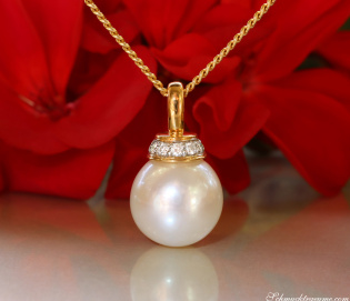 Wundervoller Süßwasserperle Anhänger mit Brillanten (mit Kette)