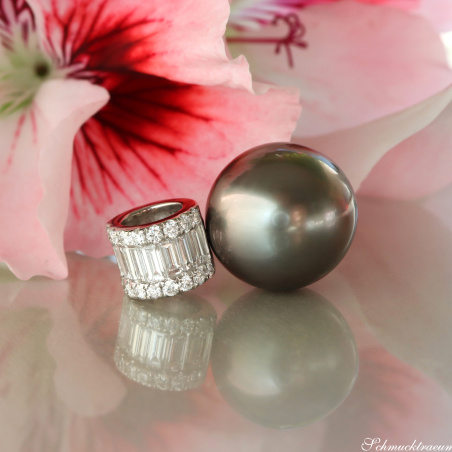 Eleganter Tahitiperle Anhänger mit Baguette Diamanten