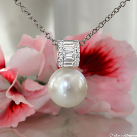 Exquisiter Süßwasserperle Anhänger mit Baguette Diamanten