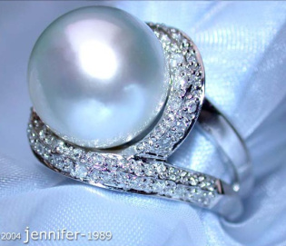 Attractive Southsea Pearl Diamond Ring in White gold