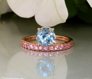 Raffinierter Aquamarin Ring mit rosa Saphiren