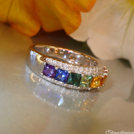 Bildschöner Bandring mit Regenbogen Saphiren & Brillanten