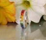 Bildschöner Bandring mit Regenbogen Saphiren & Brillanten
