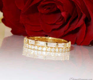 Bildschöner Brillanten Band Ring mit Baguette Diamanten