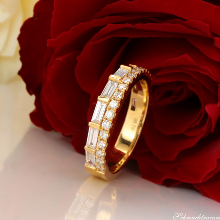 Bildschöner Brillanten Band Ring mit Baguette Diamanten