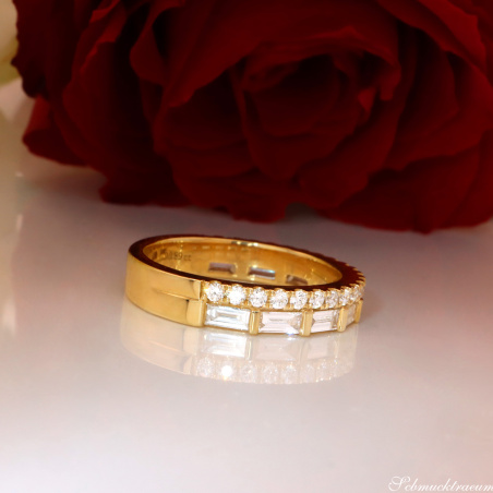 Bildschöner Brillanten Band Ring mit Baguette Diamanten