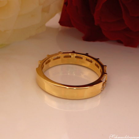 Bildschöner Brillanten Band Ring mit Baguette Diamanten