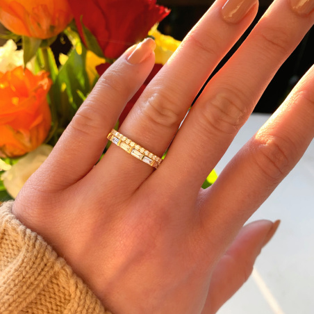 Bildschöner Brillanten Band Ring mit Baguette Diamanten