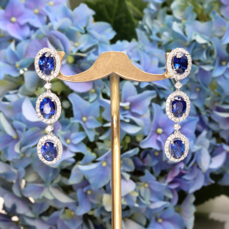 Exquisite Saphir Ohrgehänge mit Brillanten