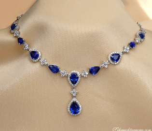 Ausgesuchtes Saphir Collier mit Brillanten